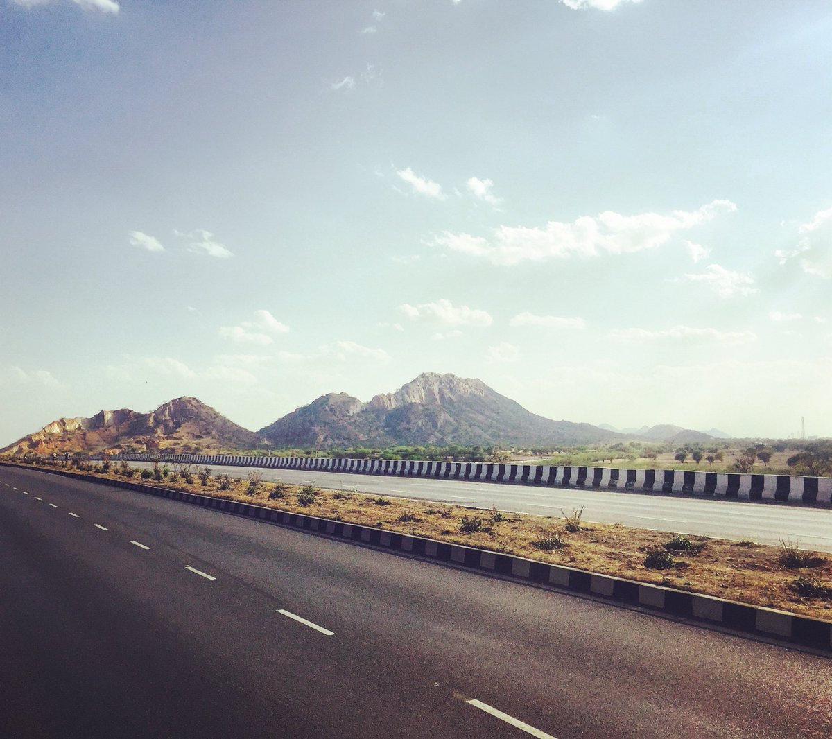 MahbubRahman180's tweet photo. Ajmer Road, Rajasthan https://t.co/HY5uE2NWev