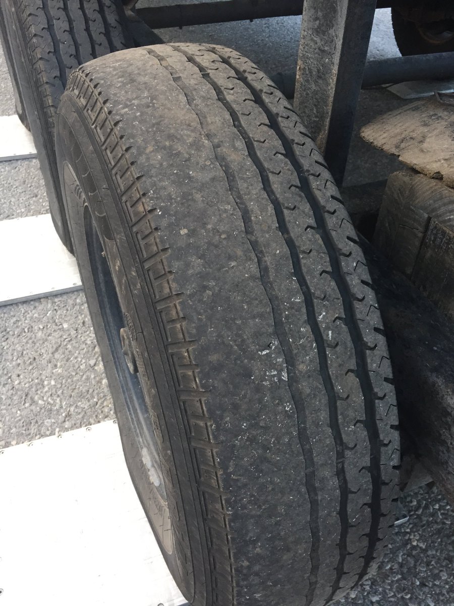 CSPTrafficUnit's tweet image. Trailer was stopped on I95, S/B, in the Darien rest area.  It was overweight, in addition to having some significantly insufficient tires supporting that weight.  Tire fail if you've never seen one!