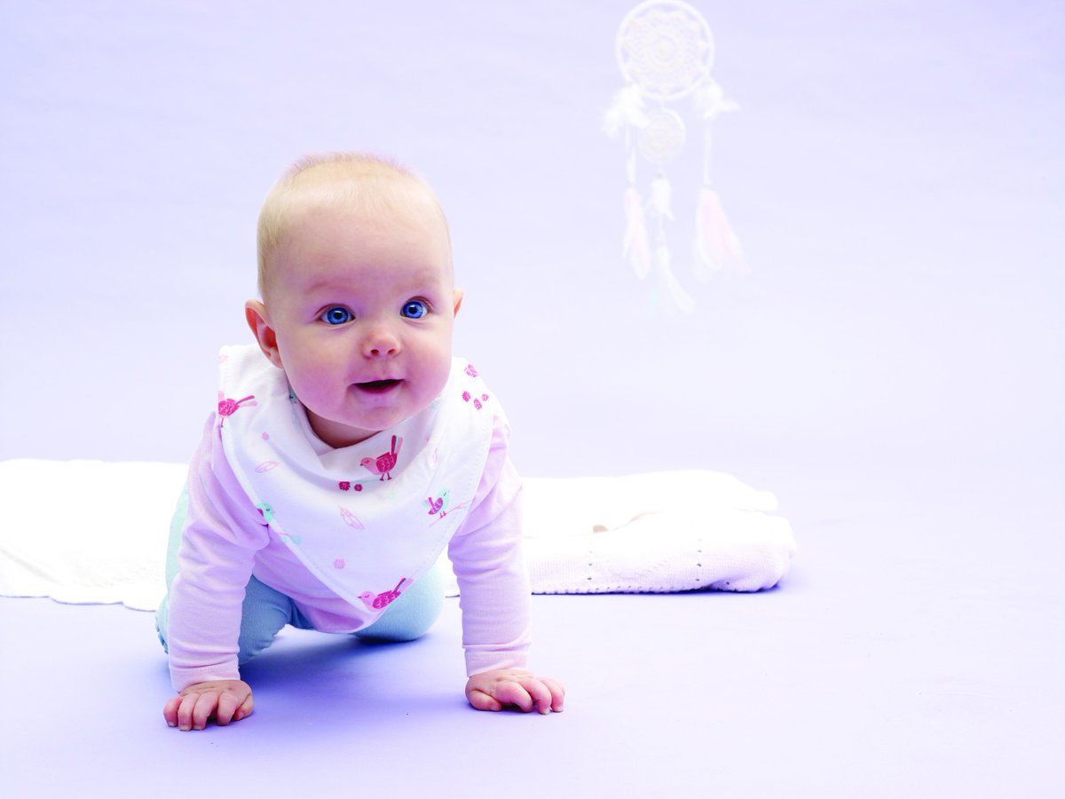 Our bandana bibs are brilliant, your little one can’t just pull them off, and they’re waterproof, so the mess doesn’t go through to their clothes. bit.ly/2yDS7df