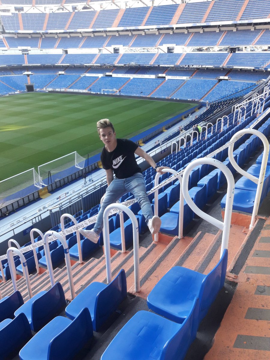 IAmWildeer's tweet photo. Visita a la casa blanca ⚽ https://t.co/x6Pxnx7C76