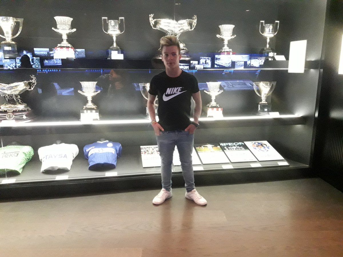 IAmWildeer's tweet photo. Visita a la casa blanca ⚽ https://t.co/x6Pxnx7C76