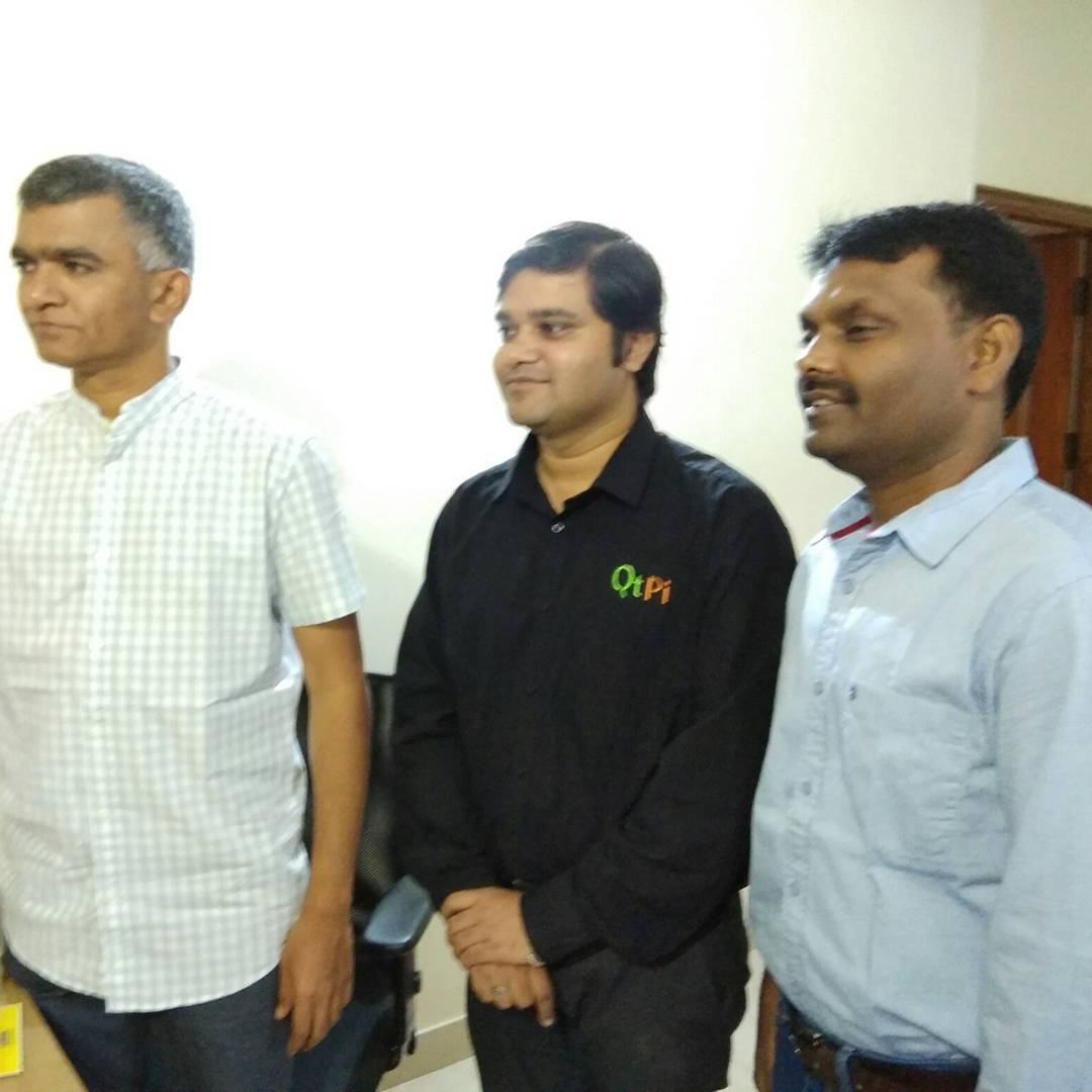 santa_nitk's tweet image. It was wonderful to meet simple and humble @krishnabgowda sir with @jaisonleon Co-founder QtPi Robotics #MinisterforAgricultre #qtpirobotics #karnataka