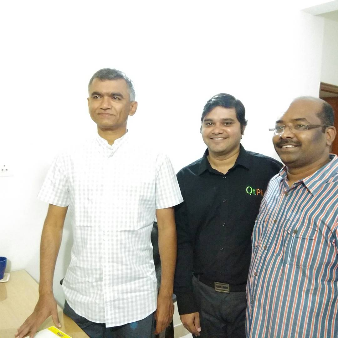 santa_nitk's tweet image. It was wonderful to meet simple and humble @krishnabgowda sir with @jaisonleon Co-founder QtPi Robotics #MinisterforAgricultre #qtpirobotics #karnataka