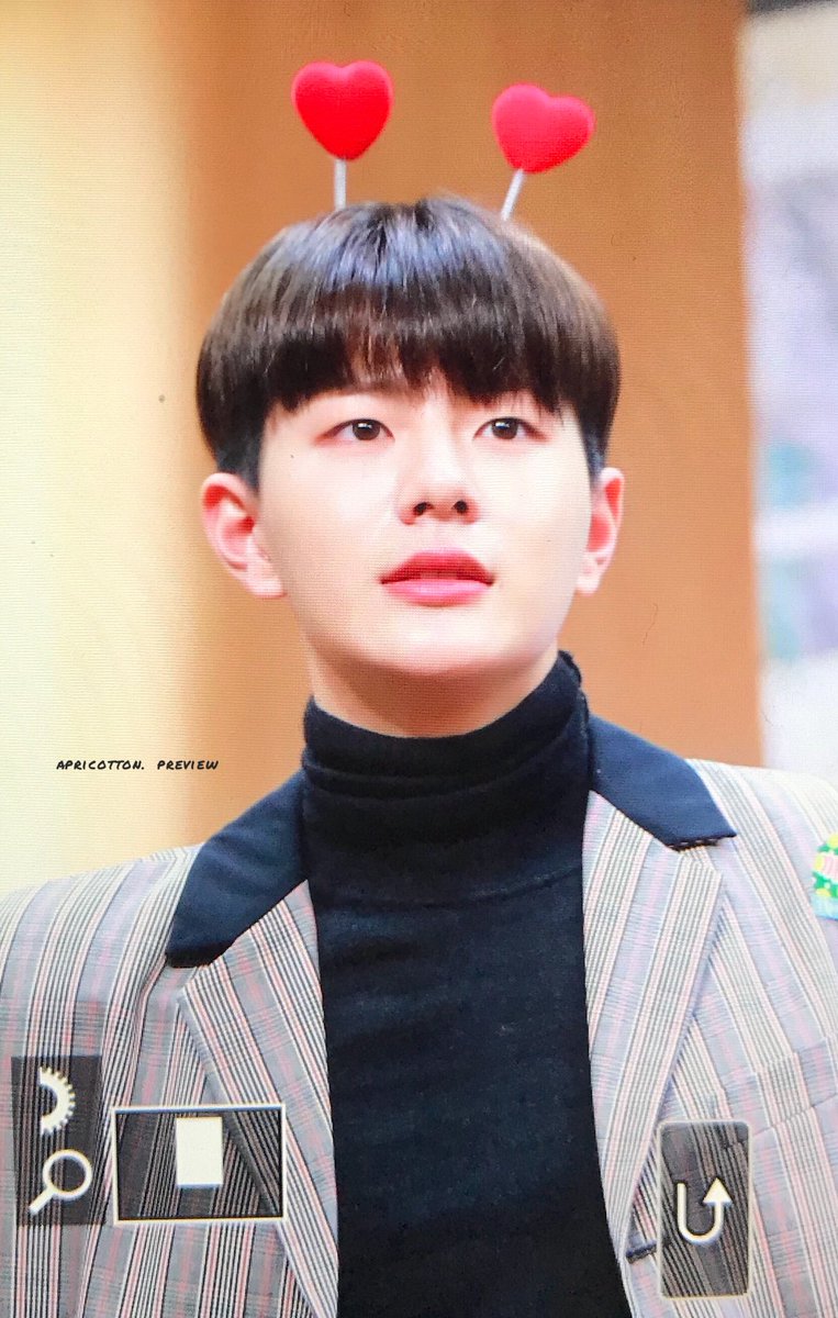 Apricotton_BM's tweet photo. 180316 합정 팬싸
보민아 크으으으으으으👍🏻👍🏻👍🏻👍🏻
#최보민 #Bo_Min
#골든차일드 #Golden_Child
#기적 @Official_GNCD https://t.co/w0QcHvDbBm