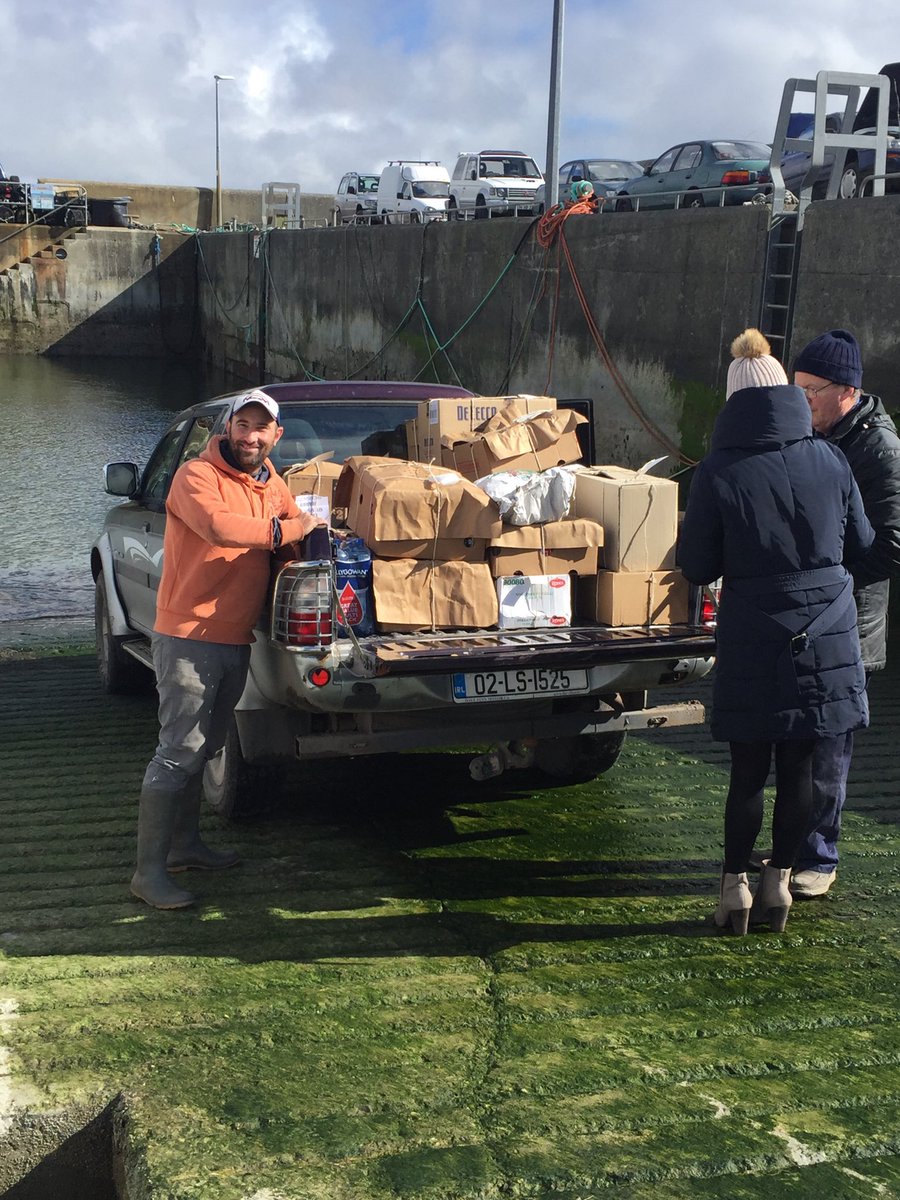 HeirIslRetreat's tweet photo. Getting stocked up for the weekend on #heirisland #fieldsskibbereen #islandlife #westcorkislands https://t.co/lFC9vxygws