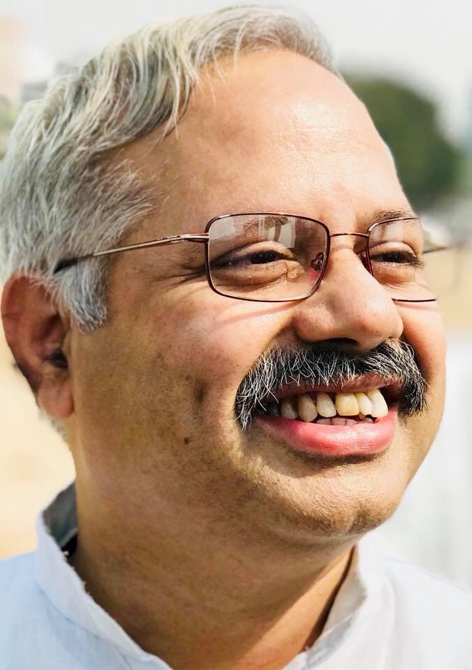 TheAtharvaRaj's tweet photo. रुस के राष्ट्रपति चुनाव में अन्तर्राष्ट्रीय पर्यवेक्षक के रूप में अखिल भारतीय विद्यार्थी परिषद के राष्ट्रीय संगठन मंत्री श्री @SunilAmbekarM गुरुवार प्रात: मोस्को पहुंचे। #RassianstateDuma
#ABVP #Moscow https://t.co/3gCauUwFIL