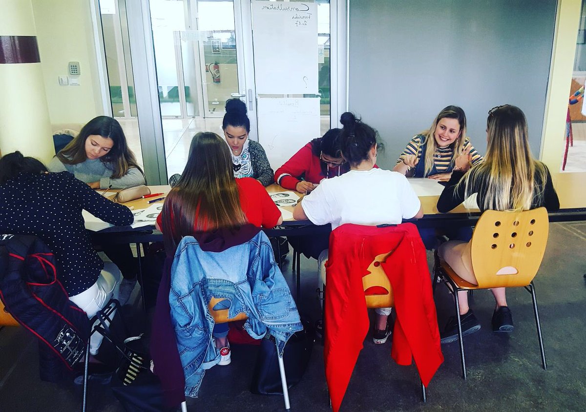 CAVCCreative's tweet photo. WOW!! We’ve just had our debriefing with the principal at Lycee Polyvalent Francoise and our Erasmus+ group could not have been praised any more!! The students are so sad to see them leave!! Until next time Toulouse Au revoir 👋🏽 https://t.co/51C8BBUUmC