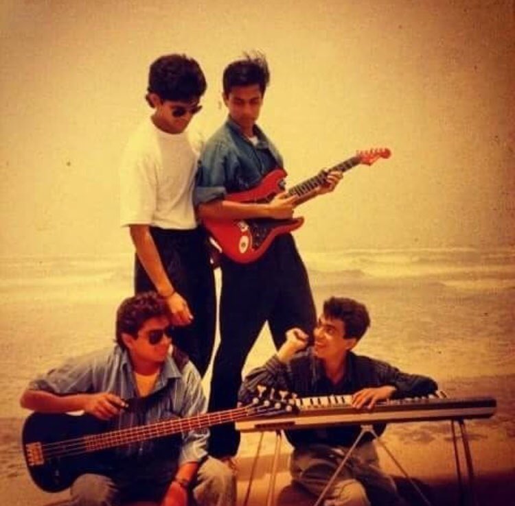 Shemagazine63's tweet photo. Celebrating 3 decades of soulful music, Strings is releasing 8 new singles. And the first single, Sajni, drops tomorrow!
#Strings #StringsBand #FaisalKapadia #BilalMaqsood #Pakistan #CokeStudio #30YearsOfMusic #3DecadesOfStrings #NewSingle #PakistaniMusic #Music #shemagazine https://t.co/OIFGsjWjHd