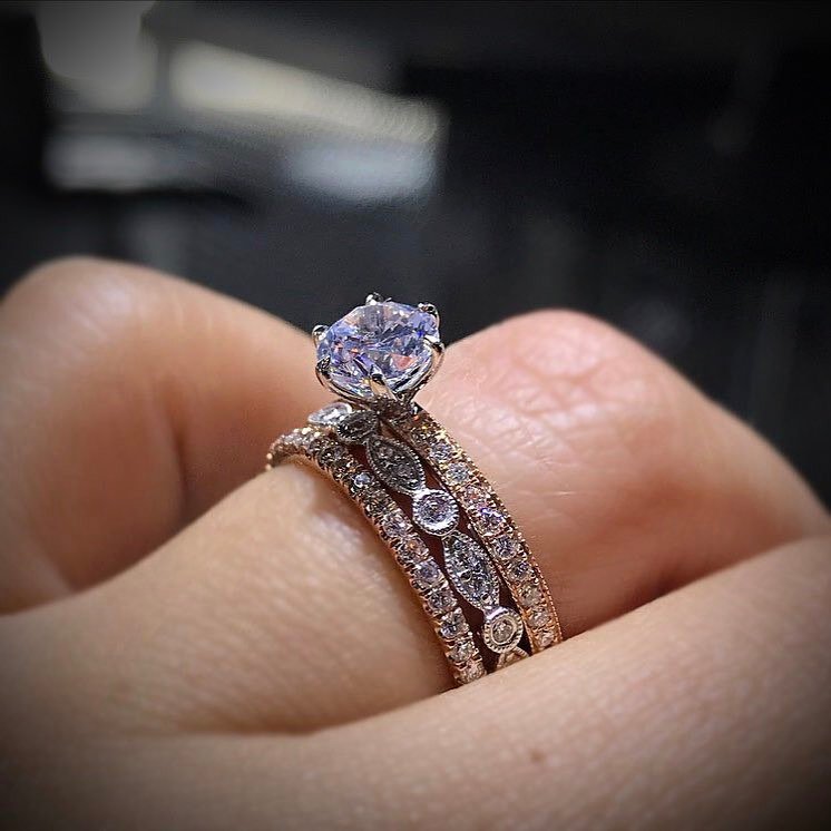 DiamondsbyRL's tweet photo. 10 Reasons Solitaire #EngagementRings Are Perfect https://t.co/3lcF3GXc5F https://t.co/2iWh0vRAPB