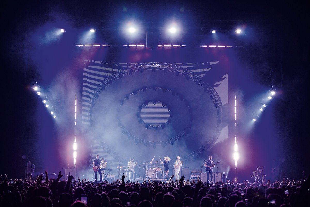 tpimagazine's tweet photo. .@paramore crossed the Atlantic with a freshly tempered show design for #TourThree, including shows in Cardiff, London, Birmingham, Manchester and Glasgow. @tpimagazine’s Ste Durham was on site at Manchester Arena to meet the crew ⚡ https://t.co/imeESCkig8
📸: @andrewbenge https://t.co/NhyGc9Xs8j