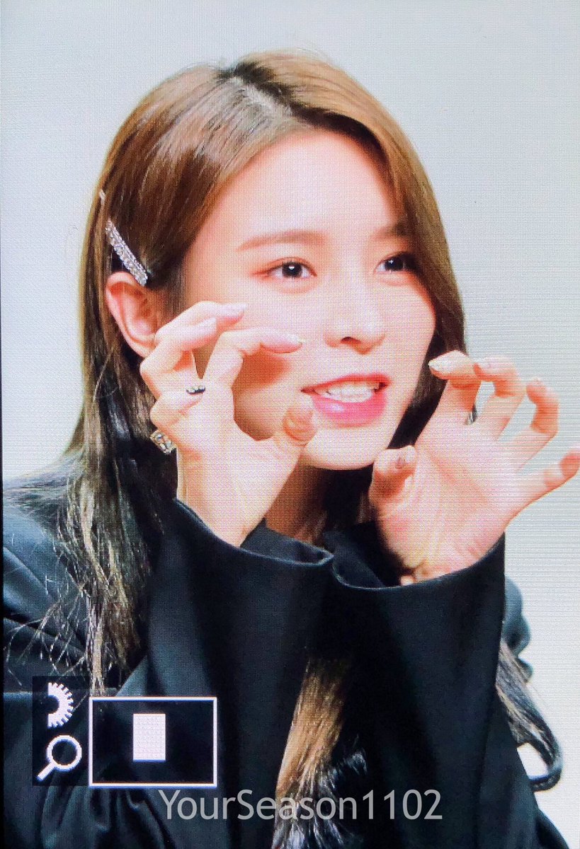 YourSeason1102's tweet photo. 180316 목동팬싸

냥냥~
#CLC #ELKIE #엘키 #庄锭欣
@CUBECLC https://t.co/7X58IjVHdQ