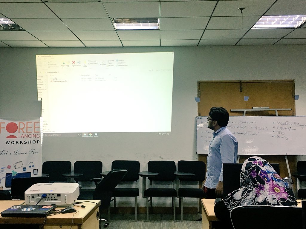 TechHubConnect's tweet photo. Waqar Ahmad explaining #WordPress migration which is to move the website from one server to another!
#foreelancing https://t.co/q4DJf57vrE