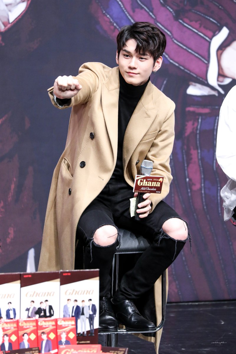 Weddingdate0825's tweet image. 18.03.16 가나 팬미팅 💕💕
#옹성우 #OngSeongwu  #워너원 #WannaOne