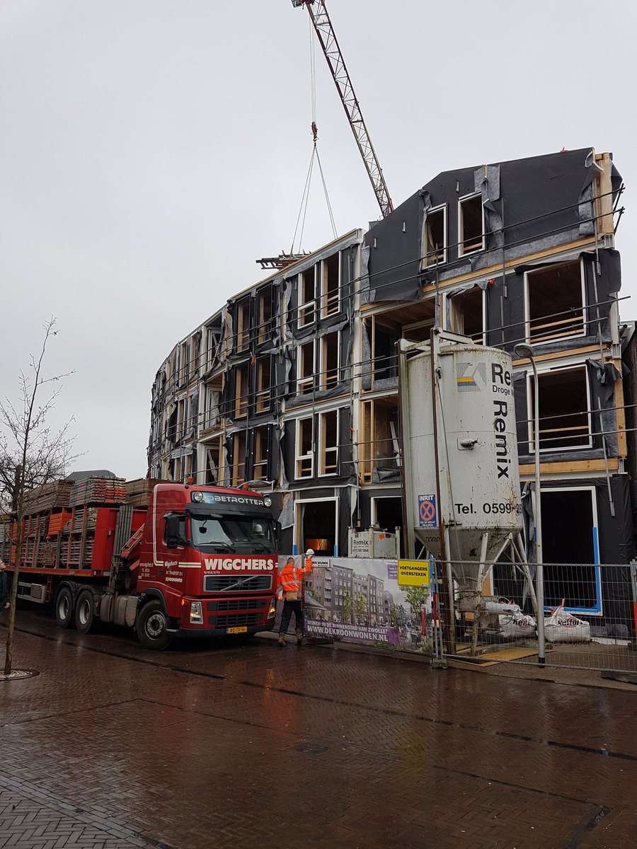Veilig werken
Veilig thuiskomen
Elke dag, ook op project " DeKroon" #veiligheidop1 #vanWijnenZwolle # goedvoorelkaar <a href="/GvanSpijkeren/">Gerben van Spijkeren</a>