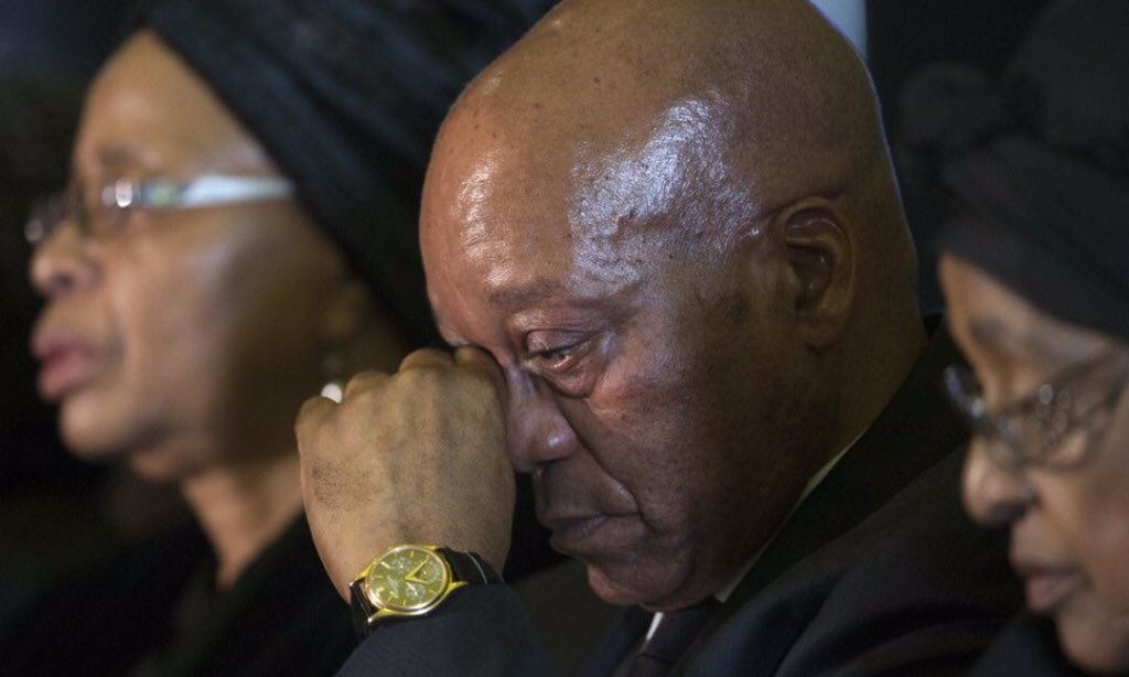 tumisole's tweet image. #CountryDuty

#ShaunAbrahams 

#ZumaCharges 

BREAKING NEWS: 

The NPA's Shaun Abrahams has decided TO reinstate charges against Jacob Zuma 

Ayeye Accused Number 1‼️‼️