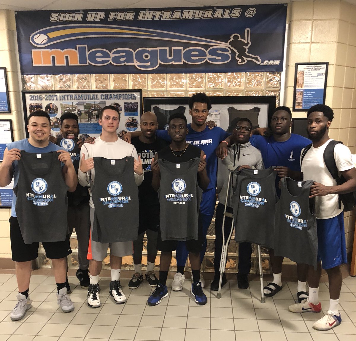 AC_Intramurals's tweet photo. Repeat! “Team Jelly” takes home their second straight Men’s 5v5 Competitive Basketball Championship by beating “Lob City” 51-49!🏀🏆 #ACTankTime #IMHOUNDS #ACRec https://t.co/1zwGtjBu9m