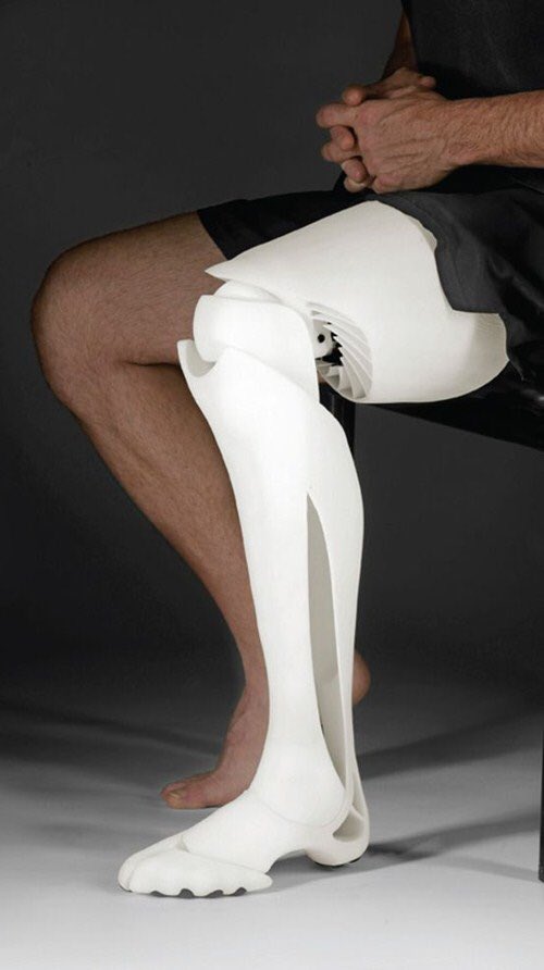 3dプリンターのおかげで義足のデザインの進化が凄いと話題に かっこよすぎる 芸術みたい Togetter