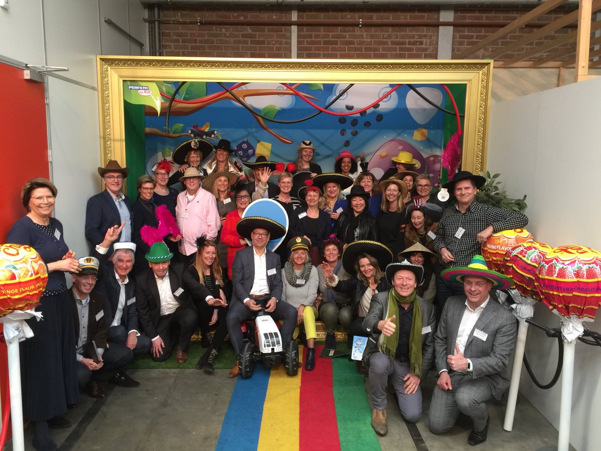 UUitdaging's tweet photo. @NLuitdaging #besturen #managers #inspiratie @Jarige_Job #armoede #bedrijven #mvo https://t.co/VQuyduroXI