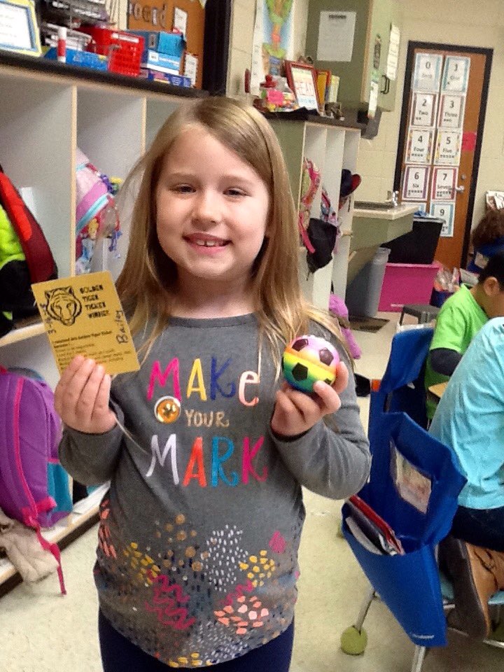 DebbieEmbry's tweet image. Bailey is our Golden Tiger Ticket! Way to go, Bailey!🎉🎉