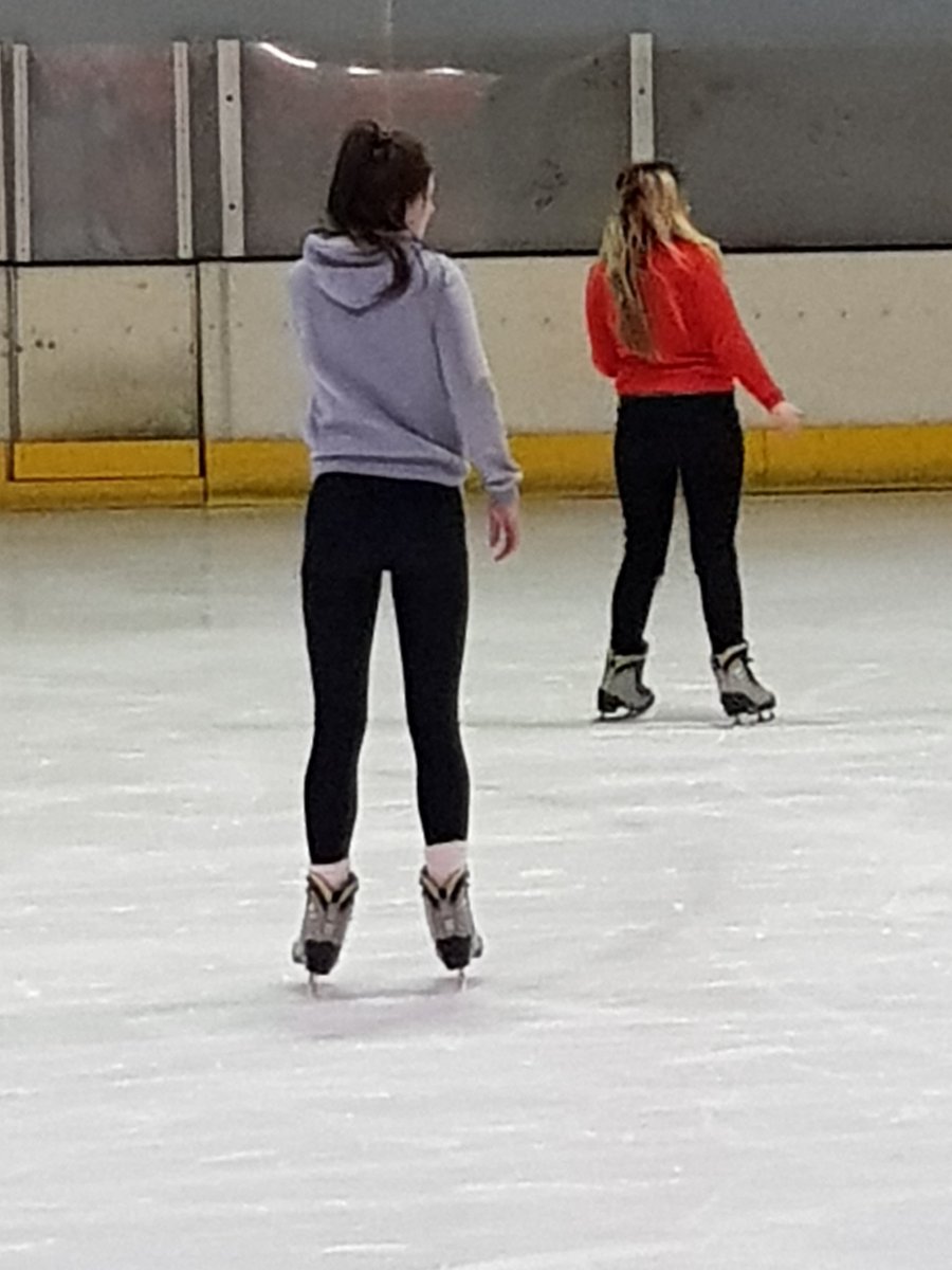 PYDPlimavady's tweet photo. @PYDPlimavady  year 1 teambuilding day yesterday to dundonald ice bowl @RDC_NI @RoeValleyResAss @FundforIreland https://t.co/5EumqAnr3b