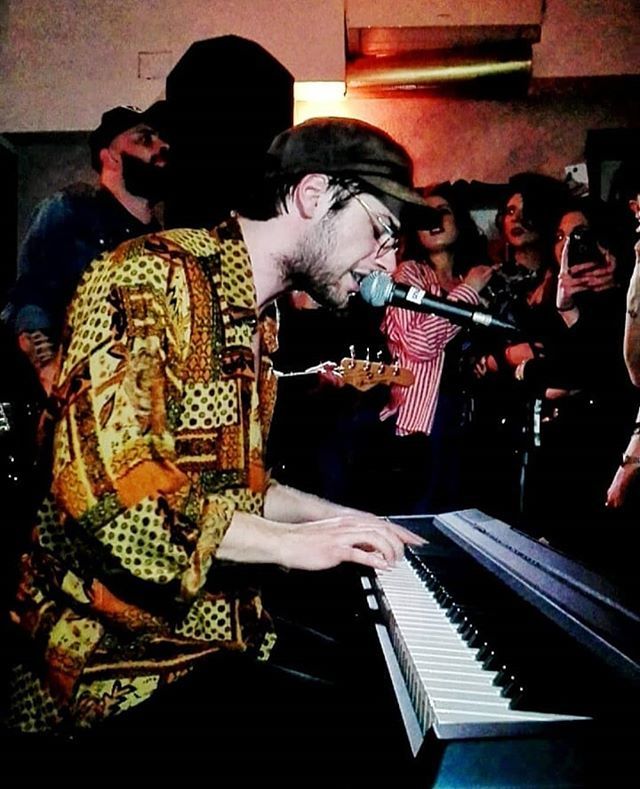 InstaMusicPro's tweet photo. 🎶🎵 così mi sveglio accanto a te🎶🎵
🎧 @galeffi_galeffi 🎧
Raccontateci I vostri concerti usando l' hashtag #instamusicproject
Grazie @giancriss ❤️
.
.
.
.
.
.
.
.
#instamusic
#musically #concerto #folkcreative #stayandwander #finditliveit #musicaita… https://t.co/TXPXe30GYP https://t.co/yBikctqUAO