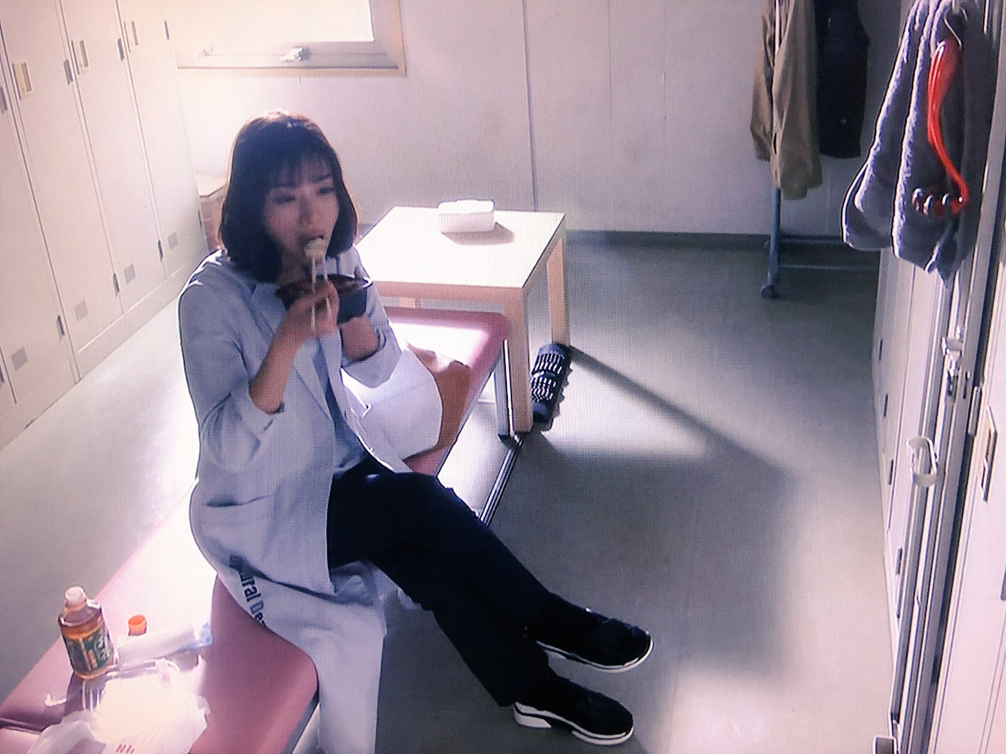Morino やっぱり食事って生きるエネルギーって毎回感じた どんな死に向き合ったあとも 生きているものは食べなきゃ生きていけない 最終回のミコトの食事シーン アンナチュラル