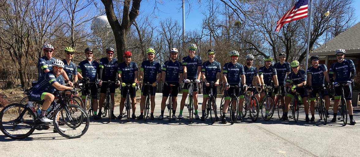 hincapiesports's tweet photo. .@TeamYLTulsa looking sharp in their custom cycling kits! #ridehincapie #hincapiefamily https://t.co/gH9Jg1lW7T
