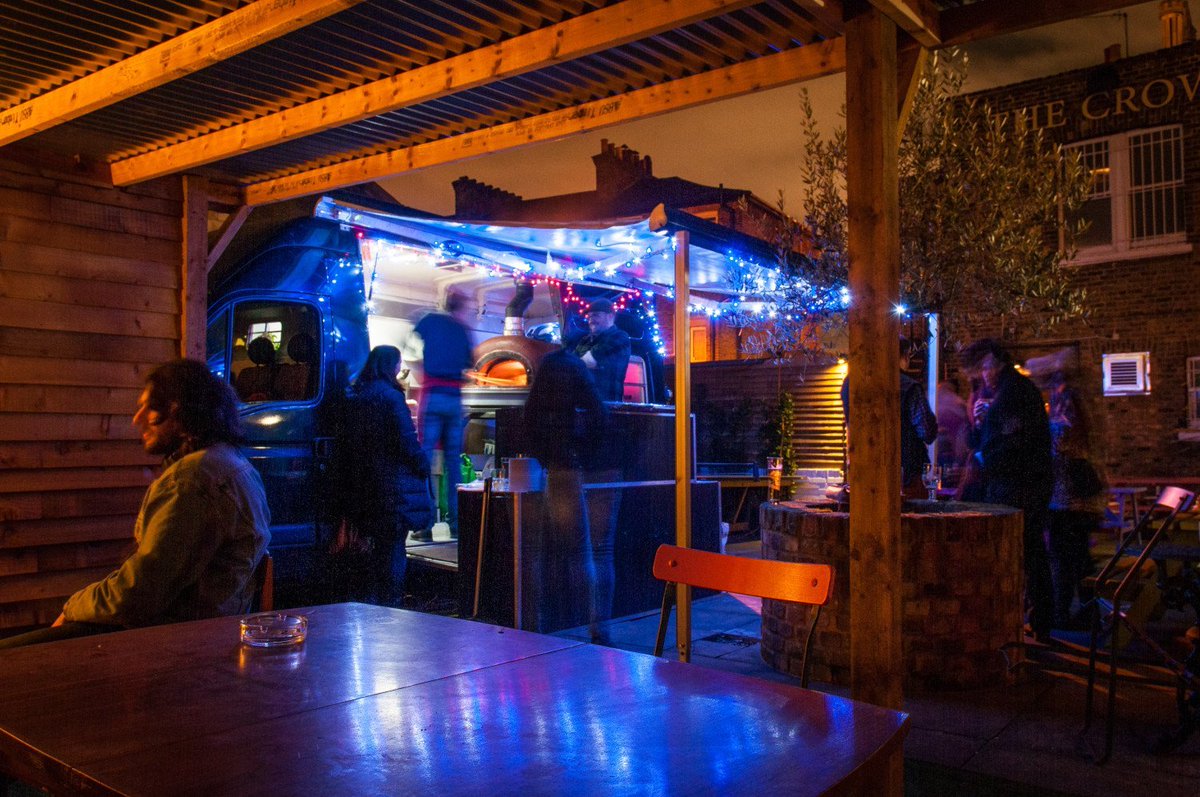 patrickbeddow's tweet image. Looking for some pizza catering? You can't go wrong with @Wandercrust_LDN and their mobile pizzeria van. Check out them and some of the other great setups available to serve pizza in and around London on Cool Caterers. 🍕

coolcaterers.co.uk/a-few-of-the-b…