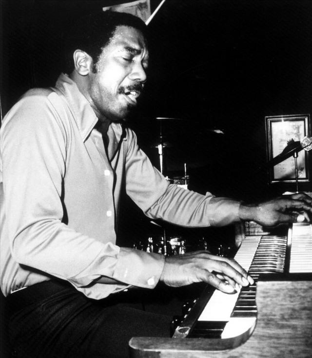 Prepping for a soulful Friday night. Rhythm Theorem drops at 10 with greasy jazz, funk, and soul. Groove Holmes, <a href="/thetibbssoul/">THE TIBBS</a> , <a href="/ohioplayersog/">Ohio Players</a> , <a href="/durand_jones/">Durand Jones</a> , <a href="/maceoparker/">Maceo Parker</a> , <a href="/GalacticFunk/">Galactic</a>  &amp; more happy vibrations. Join me at 88.7 WNCW, or planetary at wncw.org.