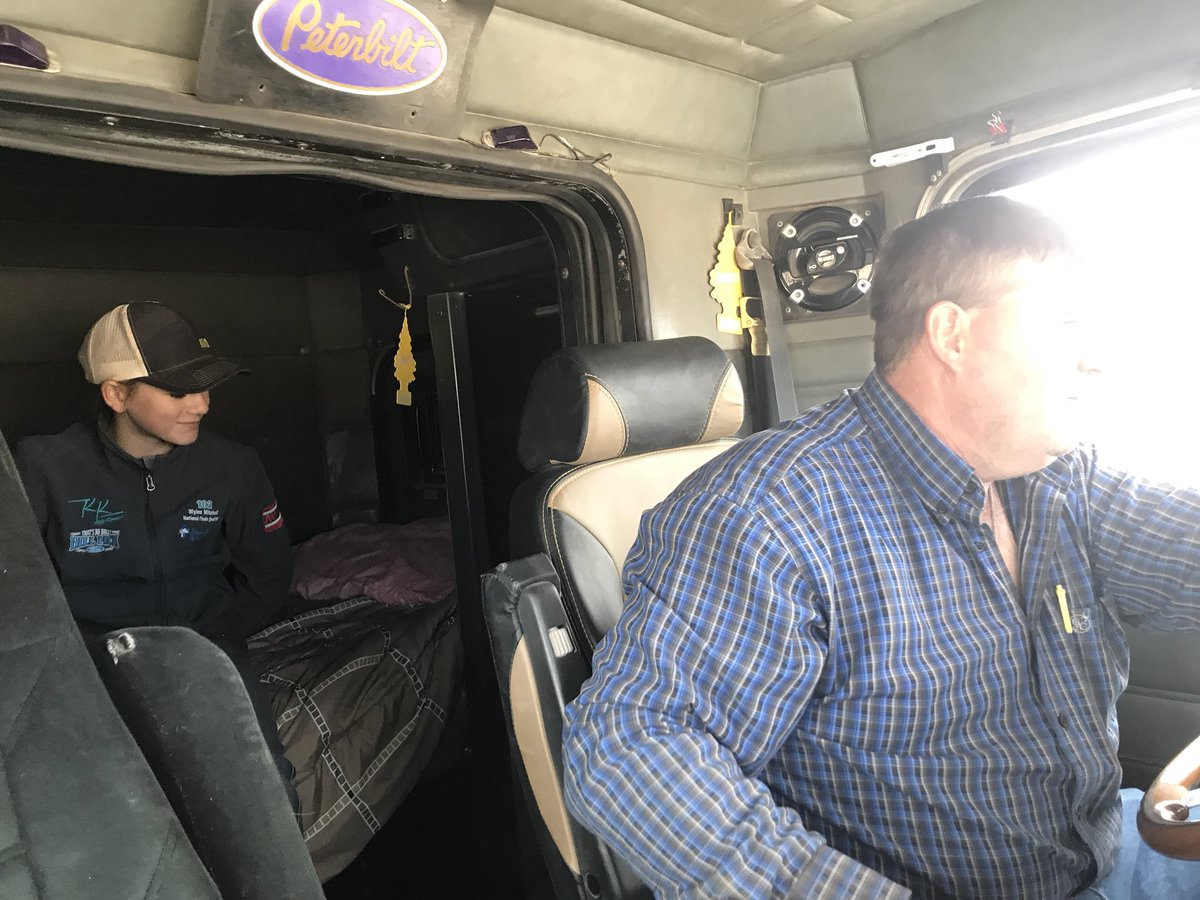 breachycattle's tweet photo. The “old Pete” made it to Fernley and back https://t.co/wnYprqlv1g