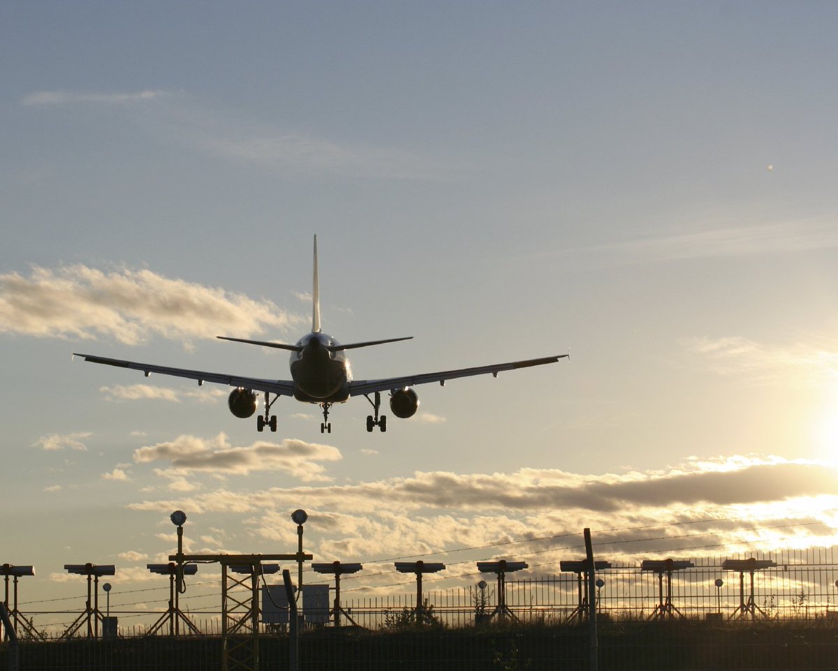 #Vacature: Voor onze Business Travel vestiging op #Schiphol zoeken we een Business Travel Consultant. Ben of ken jij onze nieuwe collega? werkenbij.munckhof.nl/vacaturebank-t… #travelconsultant #BusinessTravel