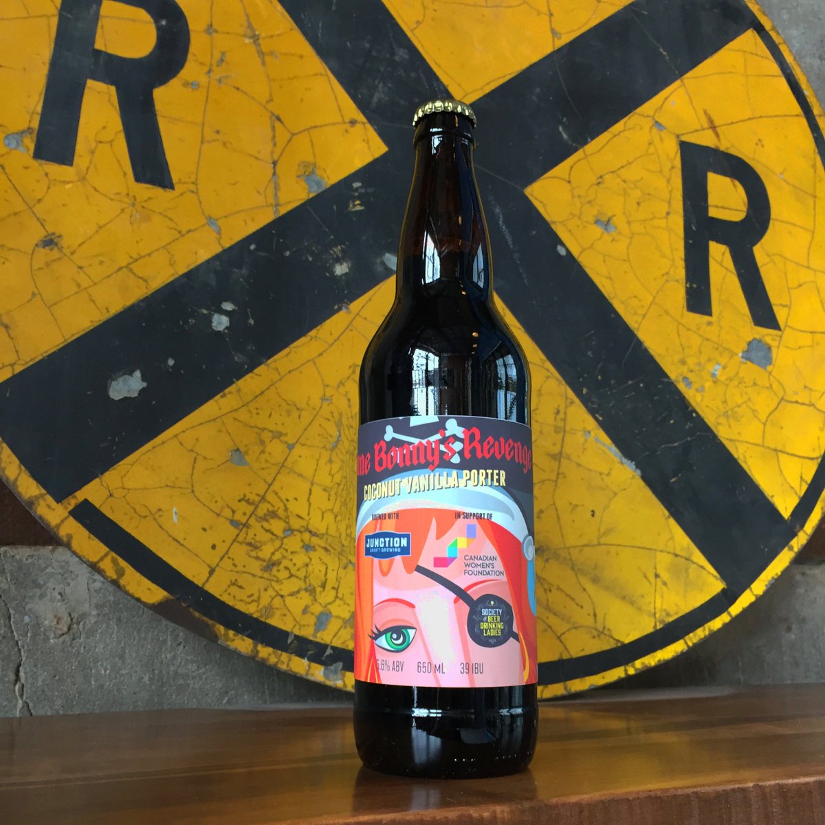 JUNCTION_CRAFT's tweet photo. Back in stock this weekend: @caribru MangoIPA in 650s plus :
https://t.co/OL4ySvD8VG
#MangoIPA #AnneBonnysRevenge #CoconutVanillaPorter #BarrelAged #EssexAle #BourbonOak #HeyPorter #Aleyards #JunctionTO https://t.co/XLTLuhhler