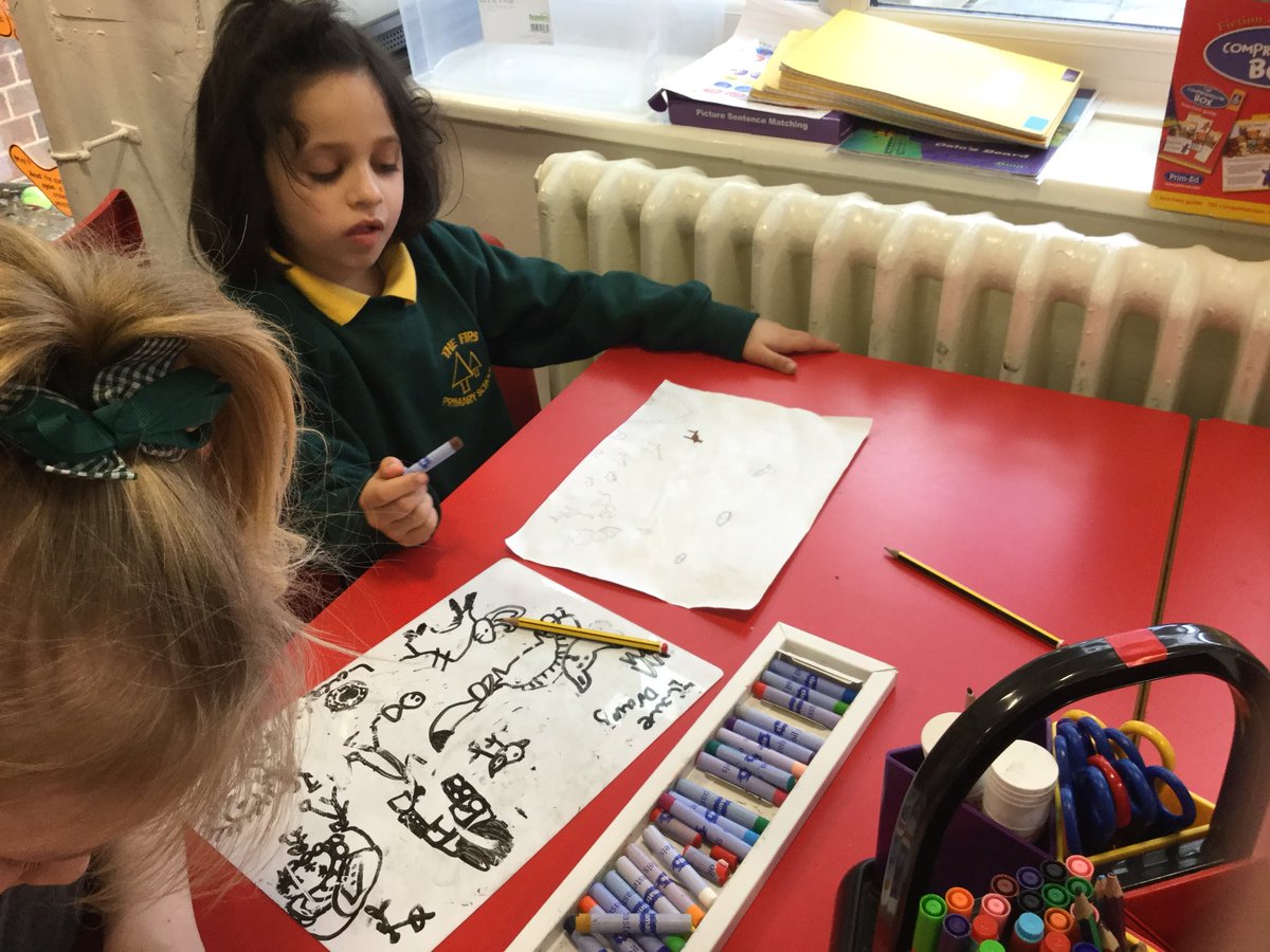 firsprimarysale's tweet photo. #Year2KH/CN working hard to create cave art using tea stained paper, pastels and charcoal#art#verycreative https://t.co/3WiSlNZhqR