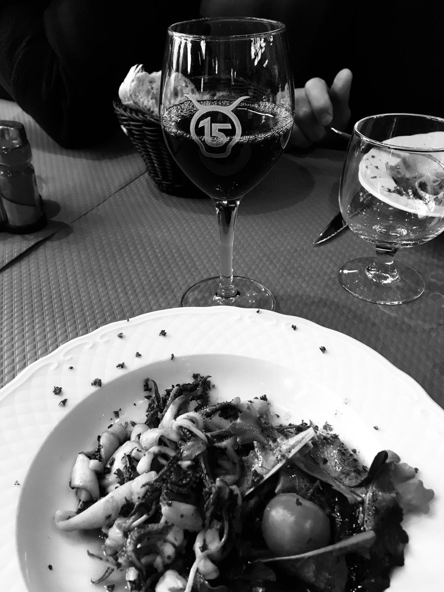 Jour 1
7 jours, 7 photos en noir et blanc de ma vie quotidienne.
Pas de gens, pas d'explication.
Défier quelqu'un de nouveau chaque jour.
Défié par @CB_archiviste , je te défie <a href="/thierrydeprez1/">Thierry Déprez</a>