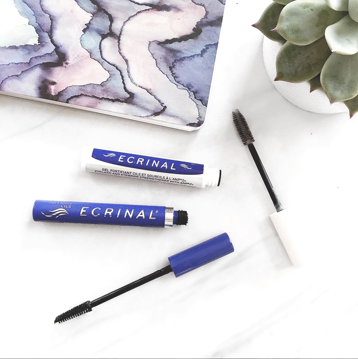 La blogueuse <a href="/CameeTL/">CameeTL</a>  ne jure que par le Gel Fortifiant Cils et Sourcils et le Mascara Noir Fortifiant Ecrinal pour avoir de beaux longs cils naturels. 🌿
Avez-vous essayé ce duo infaillible? Trouvez-le en pharmacies! #LaboratoireLarima #Ecrinal