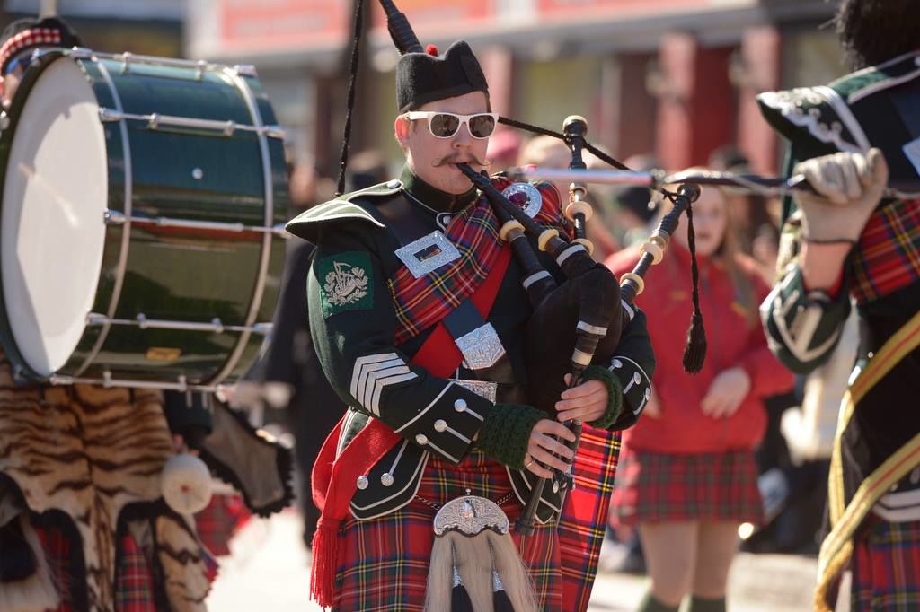 dcmtlblog's tweet photo. MUSE // Rendez-vous coin de Bleury et de Maisonneuve pour la parade de la Saint-Patrick le 18 mars
—
Hit up Corner of De Bleury and De Maisonneuve for the St-Patricks Day Parade on March 18th.
__
📷: UIS of Montreal
__
#Montreal #MontrealEvents https://t.co/8Cdkk2guF1