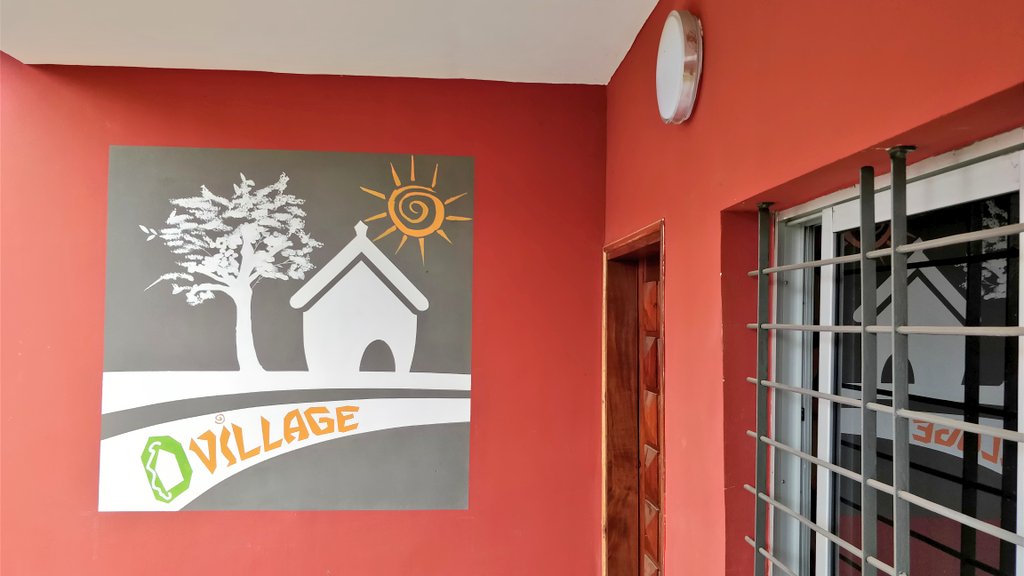fyouzan's tweet photo. Préparatifs de la fête du #Logiciellibre en #cotedivoire | Check-in à @OvillageCi, le parfum de l'esprit  @ubuntu plus que visible.

Le #logiciellibre notre culture et la communauté notre force. .... You're Root !

#SFD2018 #Abidjan #SFDAbidjan https://t.co/srjBTFzu50