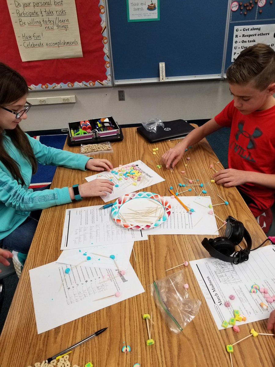 fieldsjen39's tweet photo. Math with Lucky Charms
@PleasantGroveEl #cgi3 #e3cg https://t.co/qwJQjxz7md