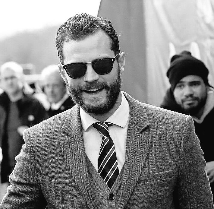 _jamiedornannet's tweet photo. Mr Jamie Dornan continuing to slay 2018 https://t.co/4ItO2OjXE3