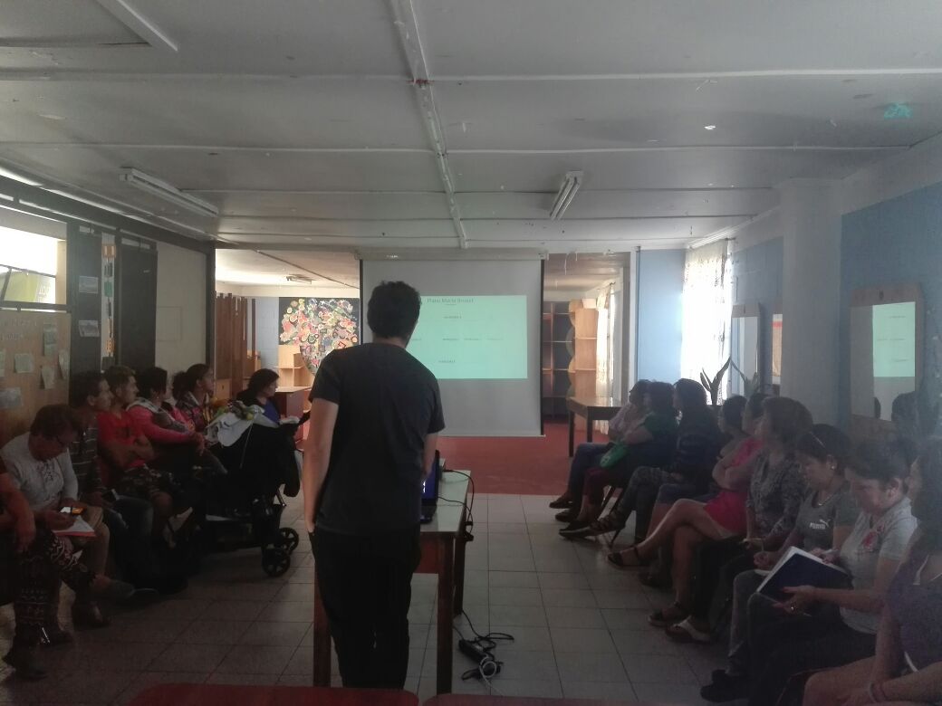 VictorSVenegas's tweet photo. Hoy terminamos con las capacitaciones para delegadas de @BrunettMarta #CartillaPreferencia #ERU @Serviu_RM @Minvurm @unidaddeplanes Gran trabajo del equipo y comunidad https://t.co/RkkudTZznI