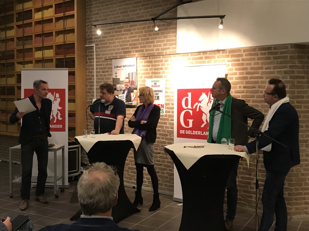 Debatavond in het gemeentehuis druk bezocht.
