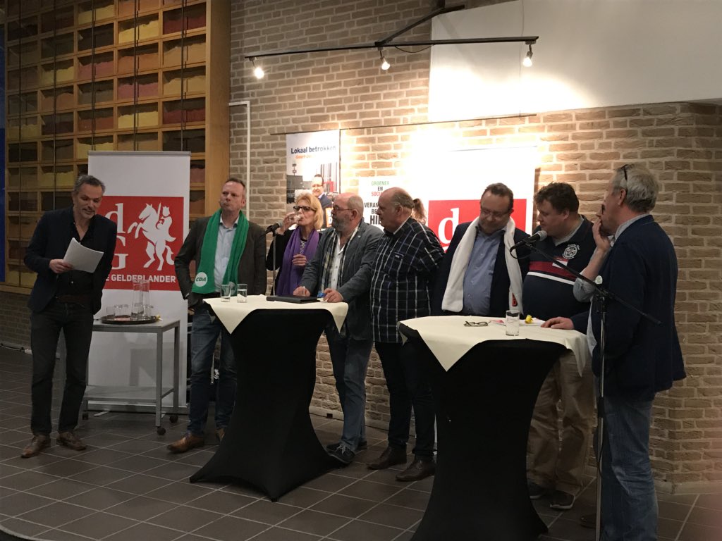 GemeenteDuiven's tweet photo. Debatavond in het gemeentehuis druk bezocht. https://t.co/GJNs0mSc40