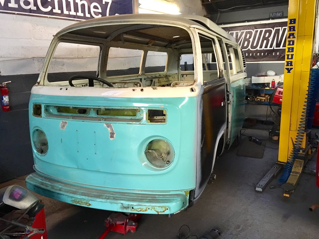 VBaywindow's tweet photo. November 2016 work on front end with new door skins, wing/steps and front panel #vw #1978 #volkswagen #camper https://t.co/BJHokbn8sO