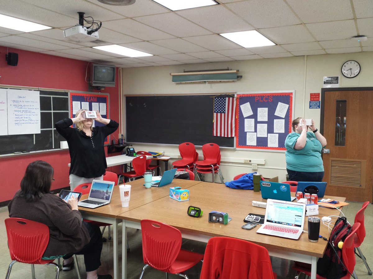 @NerdMathTeacher <a href="/ewagnergigimimi/">Elizabeth Wagner</a> <a href="/MrsTaraNorris1/">Mrs. Tara Norris</a> from <a href="/elwood_hs/">Elwood Jr/Sr HS</a> doing some #exploration with VR as we dove in to our last cohort workshop creating opportunities for students to #explore. #weareelwood #WeAreFiveStar