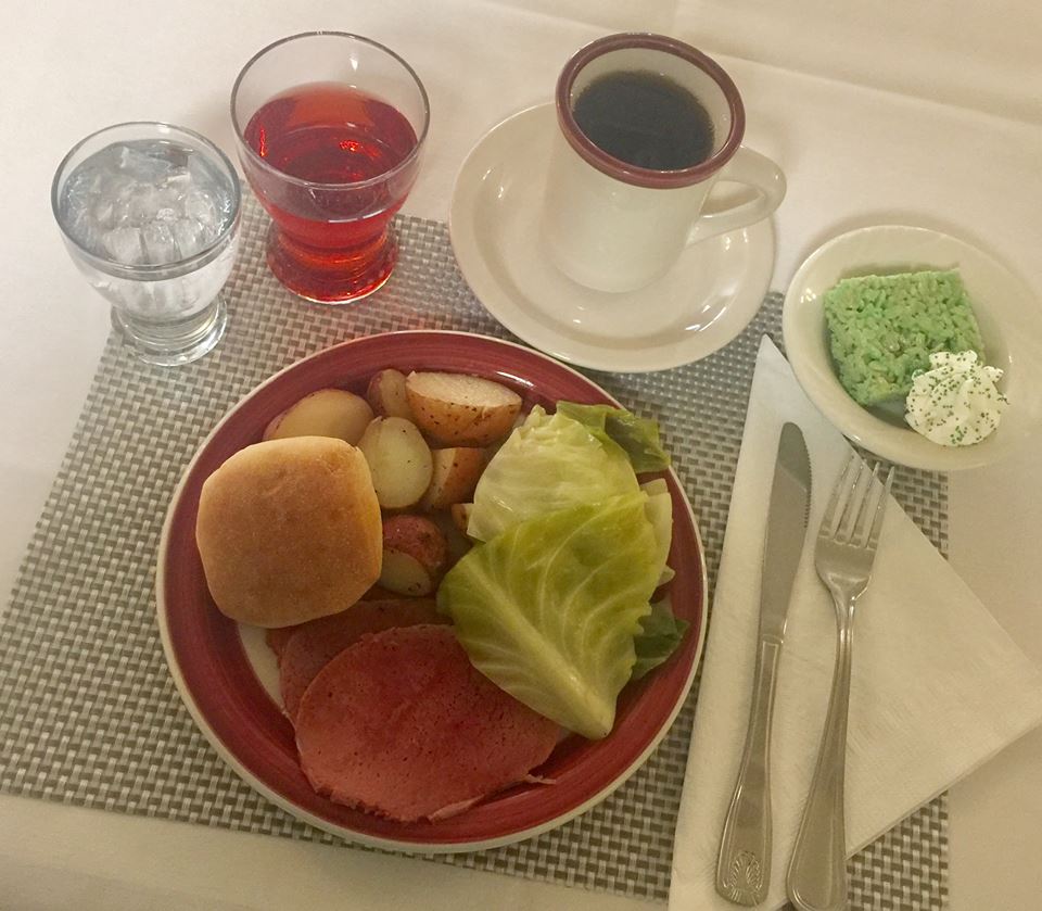 fountainviewLEC's tweet photo. Today the residents enjoyed a little taste of Ireland with the traditional meal of Corned Beef and Cabbage with Boiled potatoes. Katie, our cook, put together a plate that was not only beautiful, but that tasted delicious as well. Thank you, Katie, for such a wonderful lunch! https://t.co/q9MgIjZ9T6
