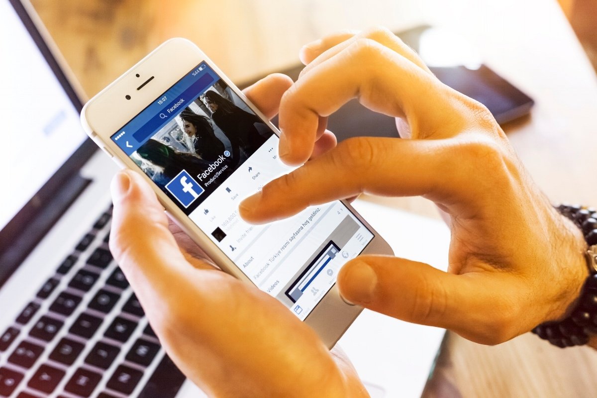 cwalk_pr's tweet photo. Facebook is changing: What this means for your company’s #socialmedia strategy – Read @wmagency’s latest blog by @abauk_WMA https://t.co/gtSdsMuYcq https://t.co/YP40XxbasE