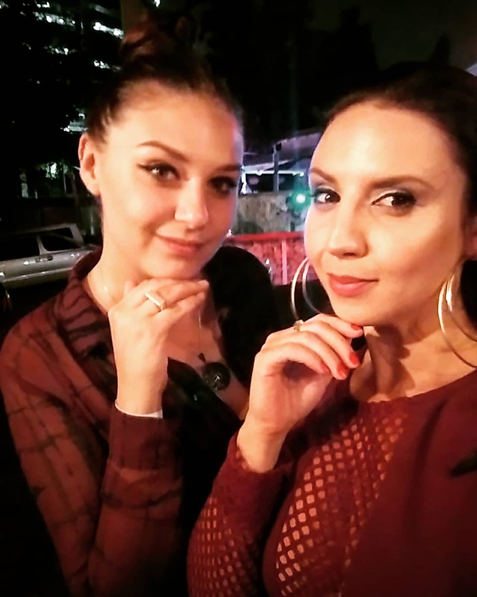 THATninahastie's tweet photo. Maroon 3.
π
@liljahastiecreations @tresorofficial
#axehouseparty #findyourmagic https://t.co/ZsPoULxF4I