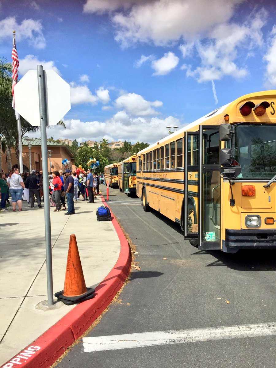 CVESD_SchoolBus's tweet photo. Another picture perfect Southern California day as we bring @saltcreek_ed 6th graders back from Camp! Just a few more hours til Spring Break! @CVESDNews
#ThisIsHowCVESDRolls https://t.co/8fjswyQSee