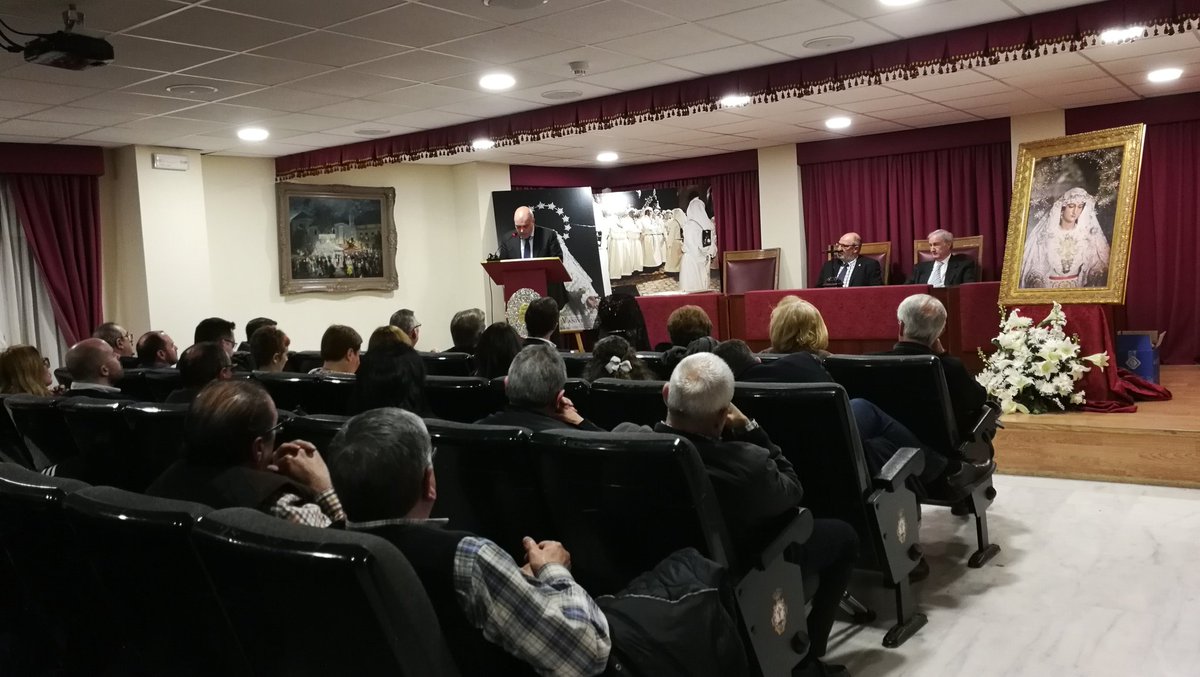 BoqueronOro's tweet photo. Se presenta el cartel de #copycentro, obra de @SegoviaEstudio
#CofradiasMLG https://t.co/4JcJXZJkHJ