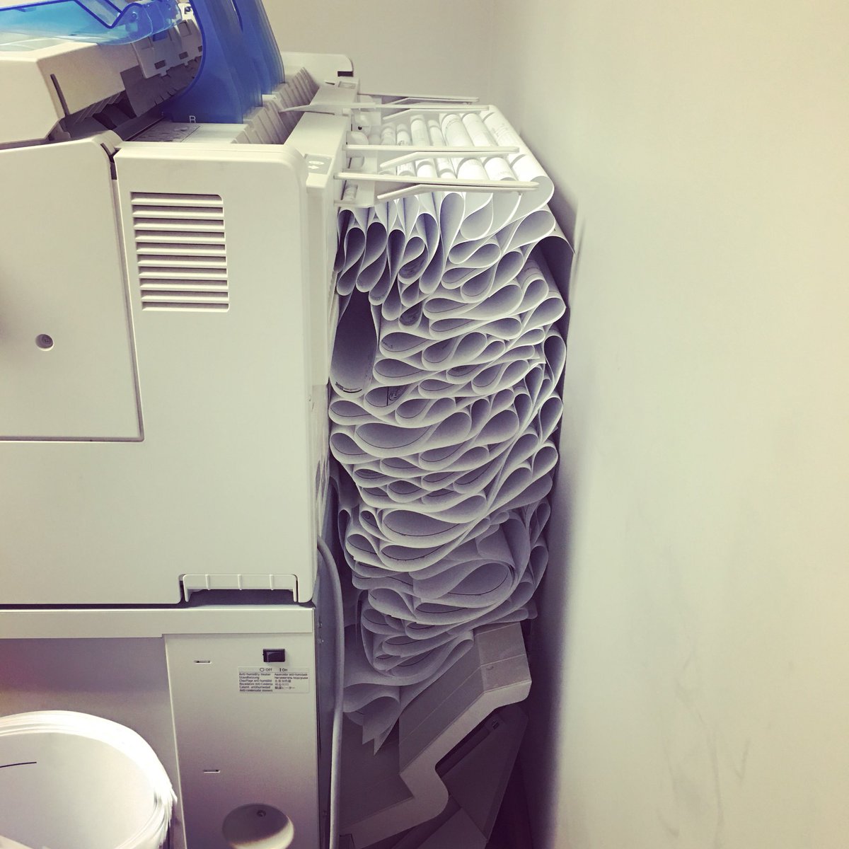 mischagrover's tweet image. The wide format printer hates me 😒 #printfail #wideformat #accordianfold #notwhatiwanted #engineerprint